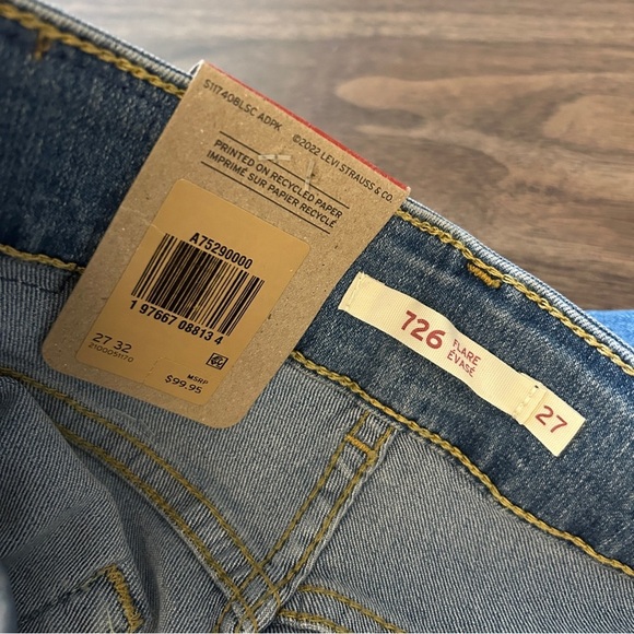 Levi's Light Blue Women's Flare Jeans - Picture 5 of 11